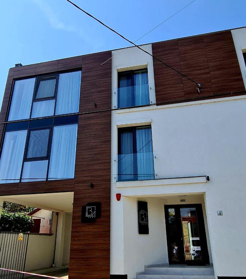 אורדאה Hotel B4 מראה חיצוני תמונה