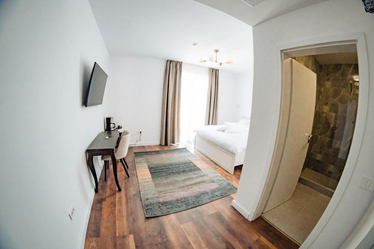 אורדאה Hotel B4 מראה חיצוני תמונה
