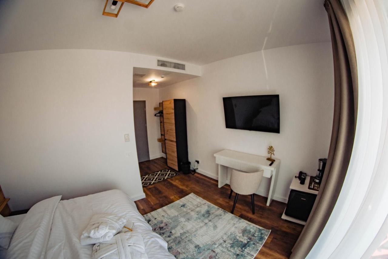 אורדאה Hotel B4 מראה חיצוני תמונה