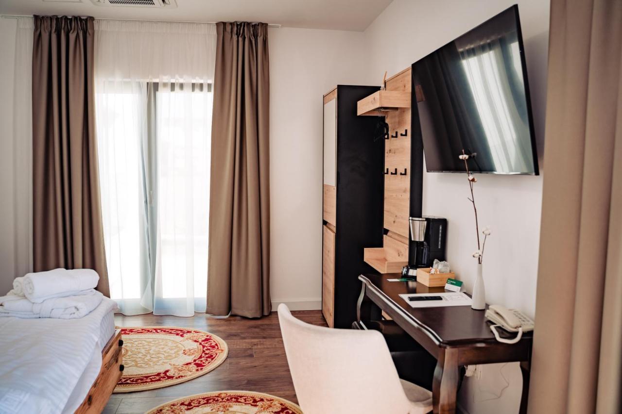אורדאה Hotel B4 מראה חיצוני תמונה